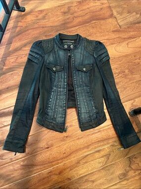 Guess 1981 Premium Los Angeles Hand-Made Two-Toned Denim Biker Jacket Size XS